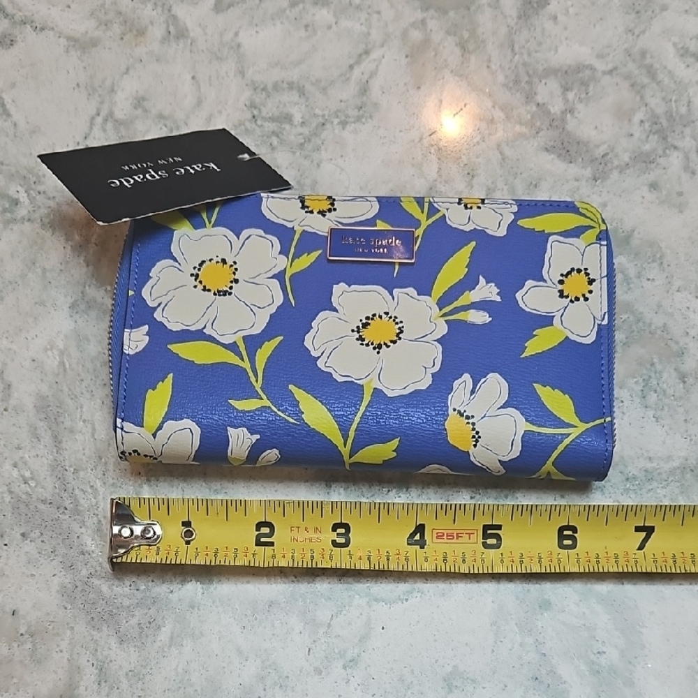 NWT Kate Spade Blue and White Floral Wallet